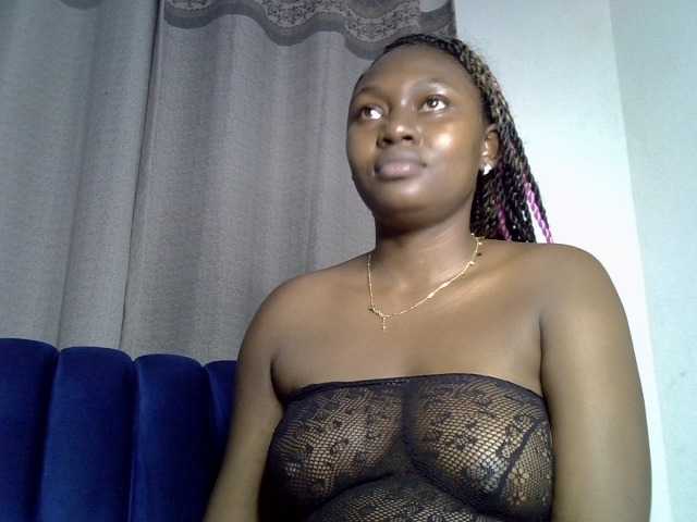 Sexytasha live cam on BongaCams