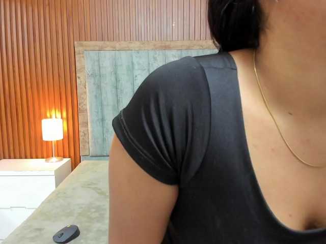 Sophie-Gomez live cam on BongaCams