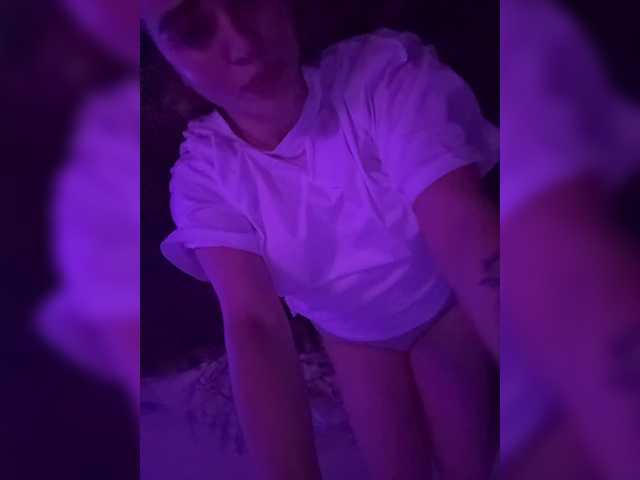 Nika-Licka live cam on BongaCams