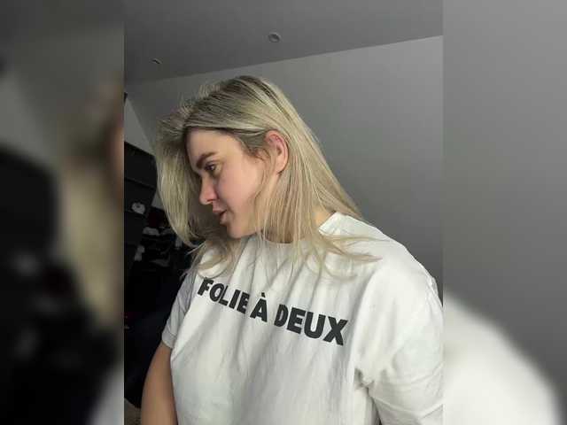 Nika-Licka live cam on BongaCams