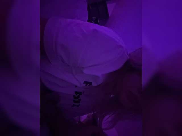 Nika-Licka live cam on BongaCams