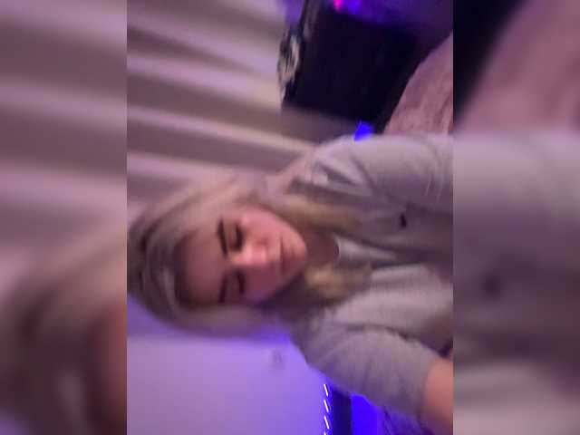 Nika-Licka live cam on BongaCams