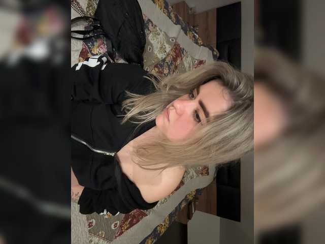 Nika-Licka live cam on BongaCams