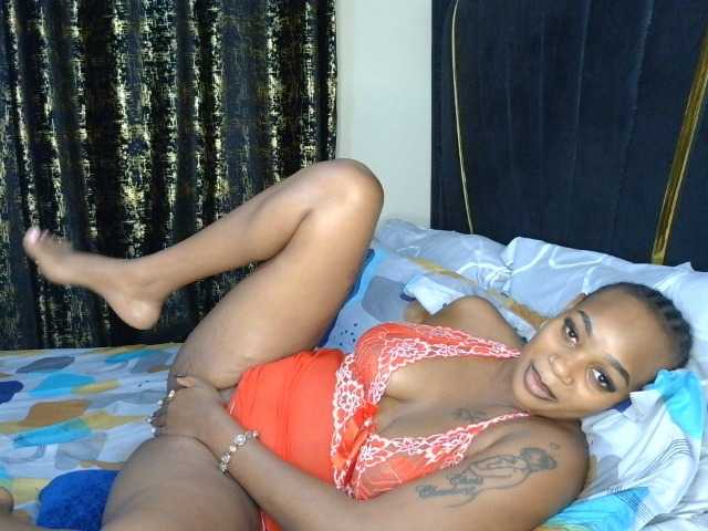 squishy394170 live cam on BongaCams