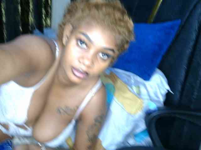 squishy394170 webcam