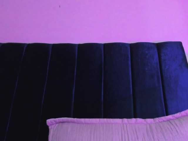 le modèle Valeri-sotoo1 est en webcam porno dans un show sur le site bongacams, il possède les tags suivants: Latino/Hispanic,Brunette,Trimmed