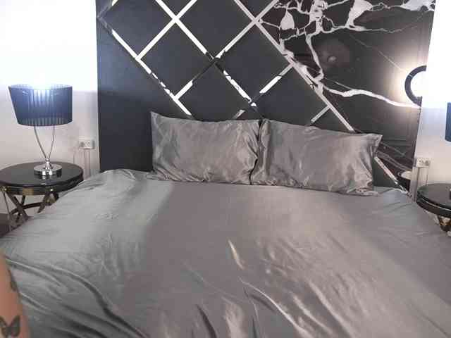 SashaStone webcam