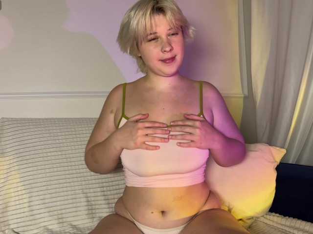 eva-joy live cam on BongaCams