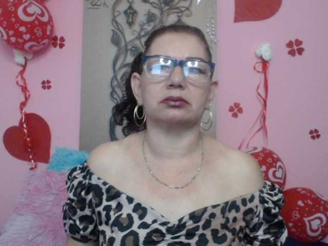 estefania344 live cam on BongaCams
