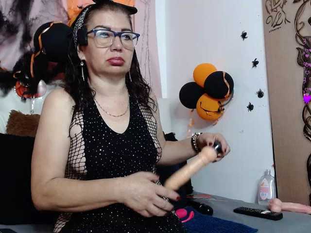 estefania344 live cam on BongaCams