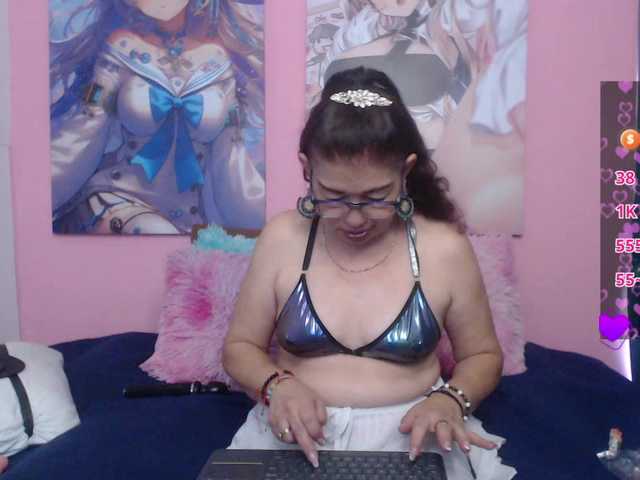 estefania344 live cam on BongaCams