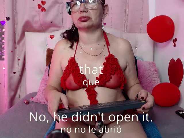 estefania344 live cam on BongaCams