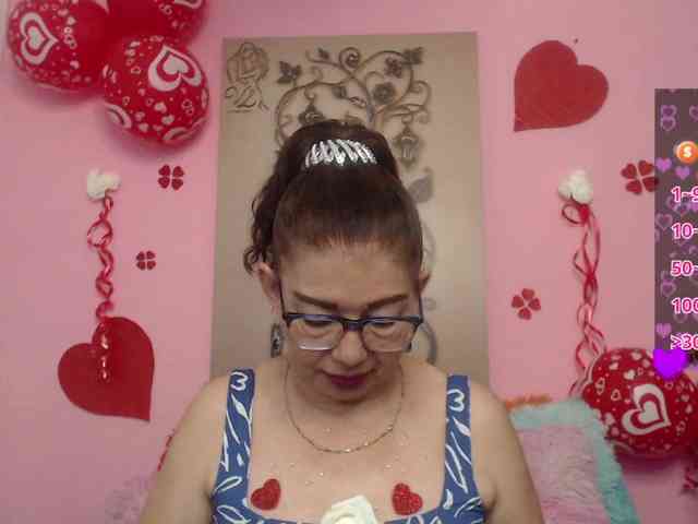 estefania344 webcam