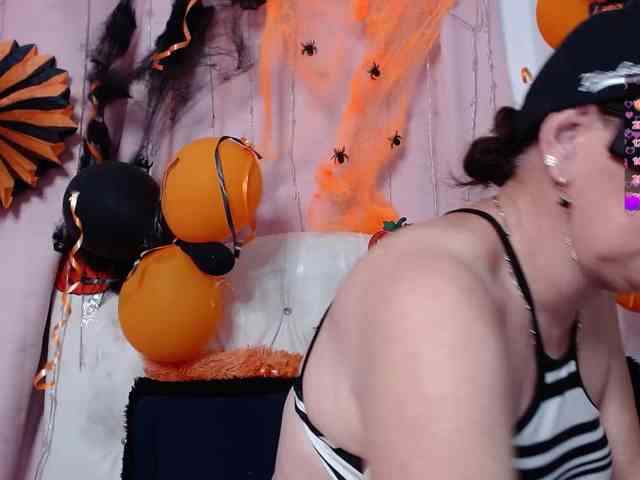 estefania344 webcam