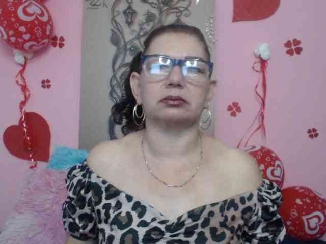 estefania344 webcam