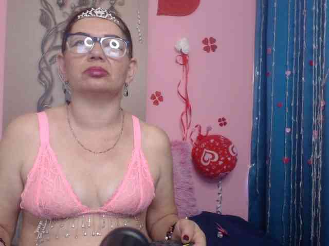 estefania344 webcam