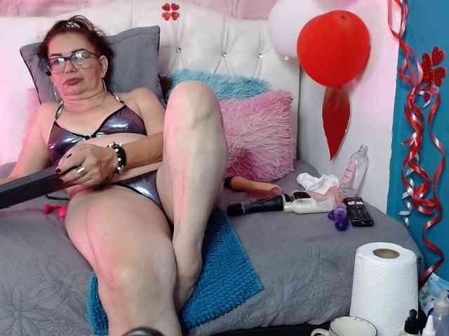 estefania344 webcam