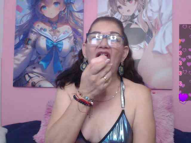 estefania344 webcam