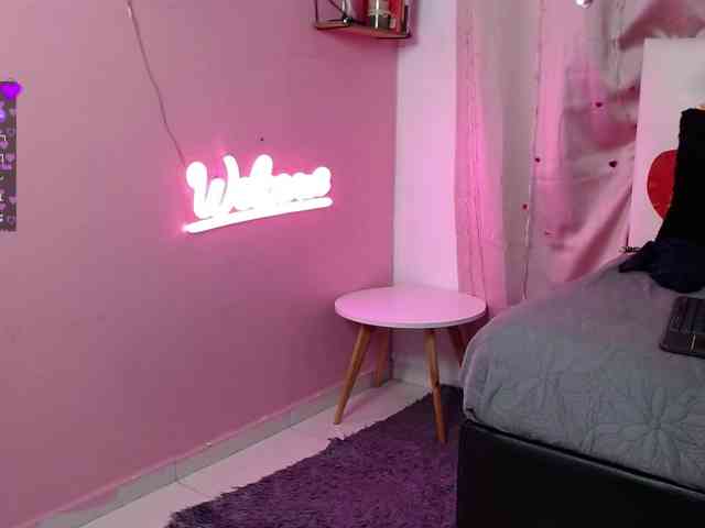 estefania344 webcam