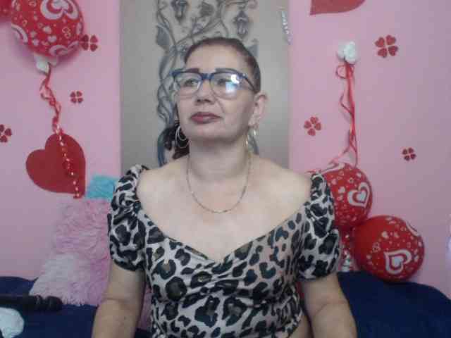 estefania344 webcam