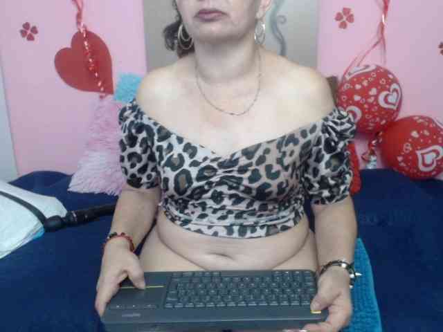 estefania344 webcam