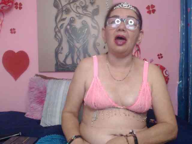 estefania344 webcam
