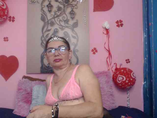 estefania344 webcam