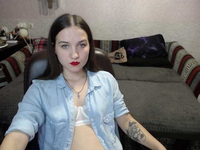 LovelyLika live cam on BongaCams