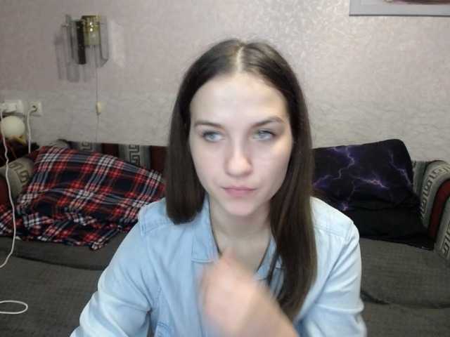 LovelyLika live cam preview
