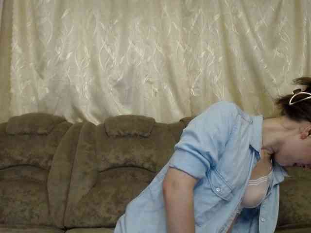 LovelyLika webcam