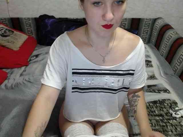 LovelyLika webcam