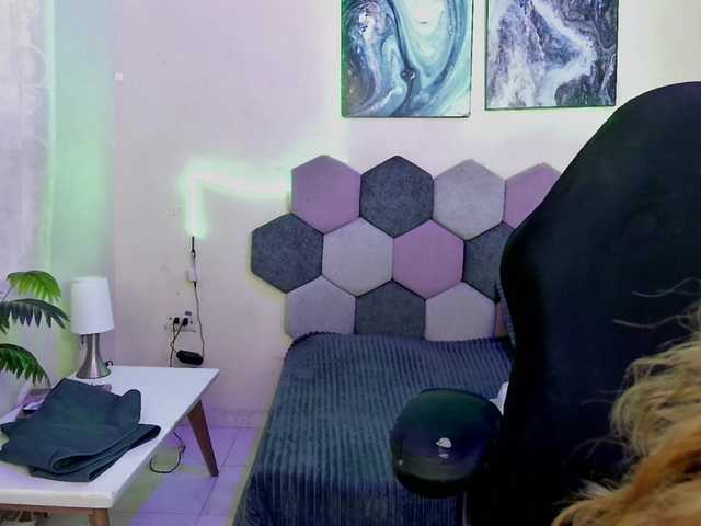 keyshell live cam on BongaCams