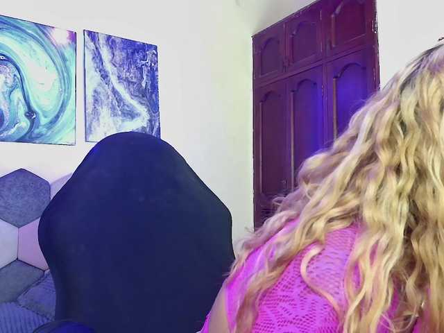 keyshell live cam on BongaCams