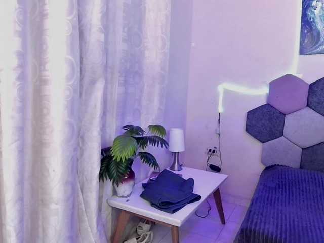 keyshell live cam on BongaCams