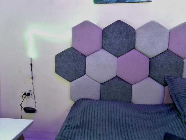 keyshell live cam on BongaCams