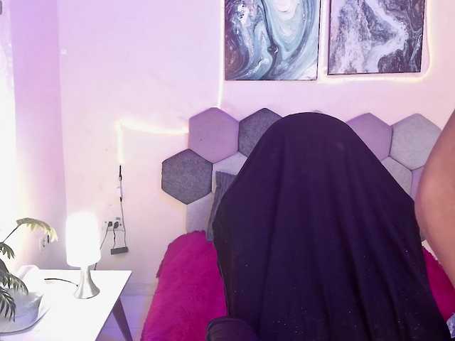 keyshell live cam on BongaCams