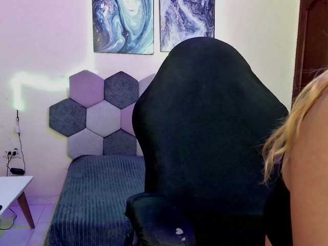 keyshell live cam on BongaCams