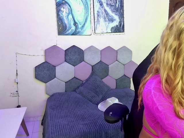 keyshell live cam on BongaCams