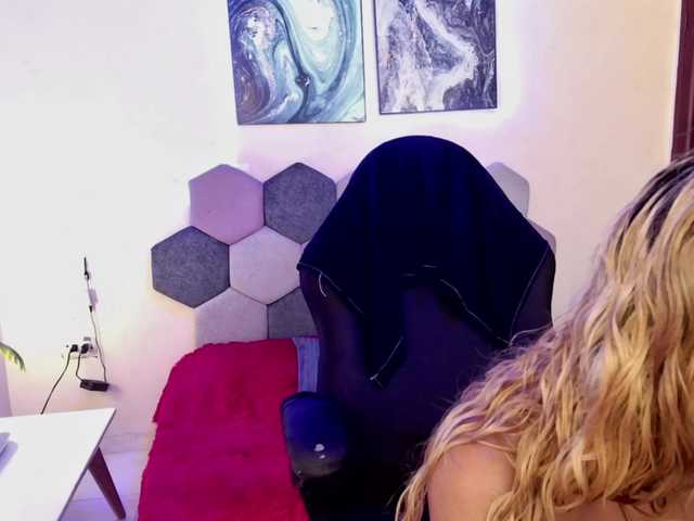 keyshell live cam on BongaCams