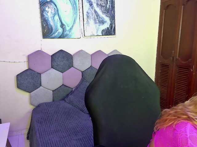 keyshell live cam on BongaCams