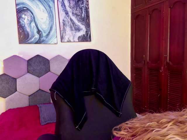 keyshell live cam on BongaCams
