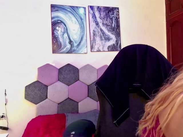 keyshell live cam on BongaCams