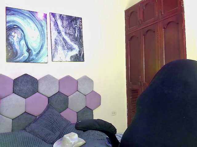 keyshell live cam on BongaCams