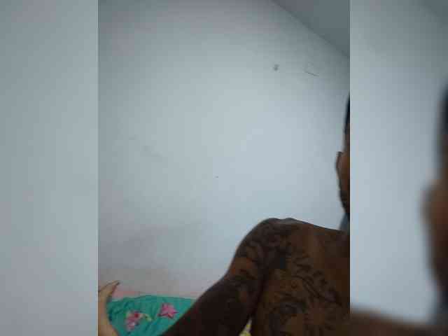 HotLatinCouple webcam