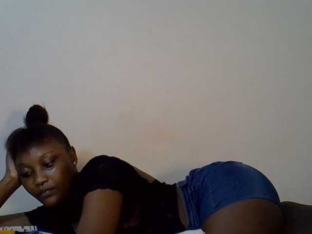 Honeytemptation live cam on BongaCams