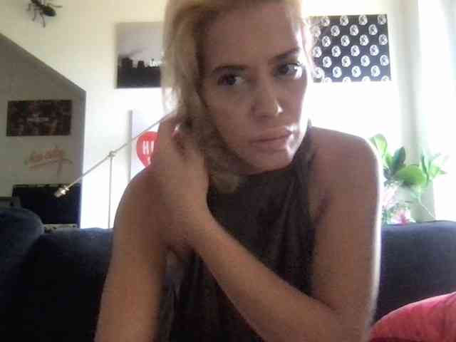 AccaHVelvet webcam
