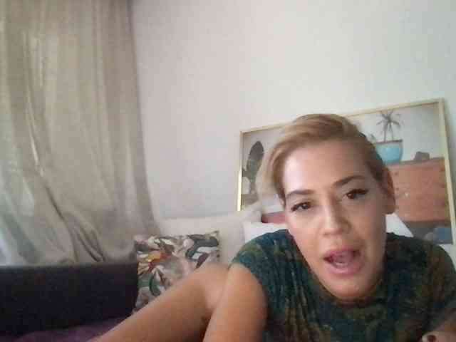 AccaHVelvet webcam