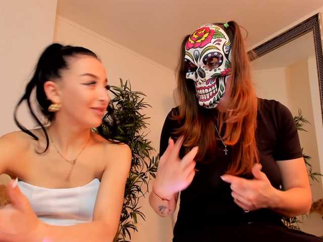 Eastern-latinas live cam on BongaCams