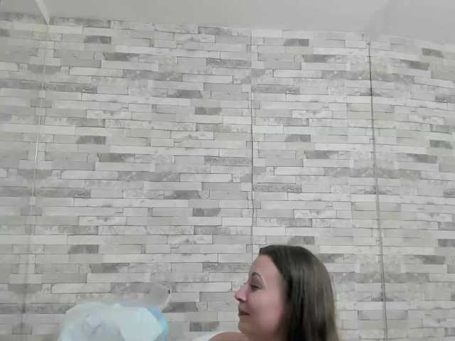 Eastern-latinas live cam on BongaCams