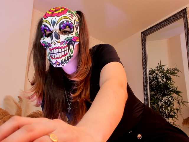 Eastern-latinas live cam on BongaCams